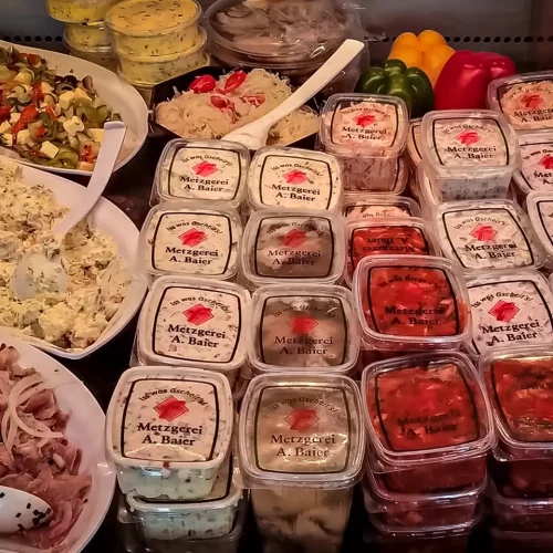 Metzgerei-Alfons-Baier-Theke-Salat